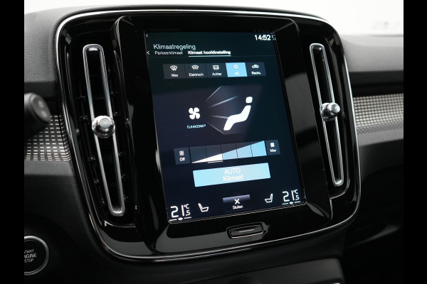 Volvo XC40 T5 Recharge R-Design Plug In Hybrid 263pk Dealer O.H PHEV | Panodak | 360 Camera | Adaptive Cruise | Harman & Kardon | Alcantara Sportstoelen Memory & Verwarmd | Keyless | Pilot Assist | Apple Carplay | Navigatie | Virtual | DAB |