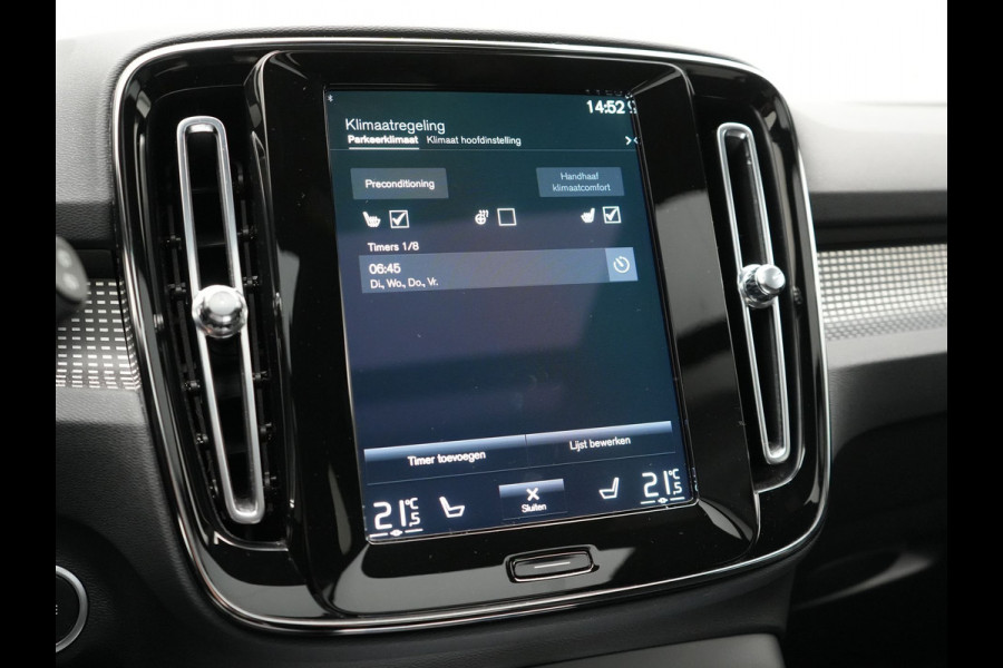 Volvo XC40 T5 Recharge R-Design Plug In Hybrid 263pk Dealer O.H PHEV | Panodak | 360 Camera | Adaptive Cruise | Harman & Kardon | Alcantara Sportstoelen Memory & Verwarmd | Keyless | Pilot Assist | Apple Carplay | Navigatie | Virtual | DAB |