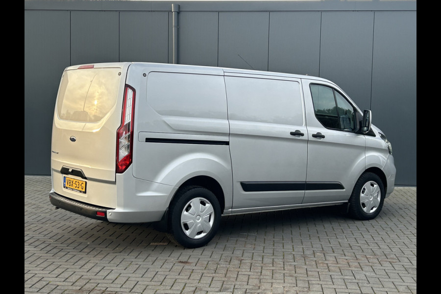 Ford Transit Custom 300 2.0 TDCI 130 PK AUTOMAAT / L1H1 / STOELVERW / 1e EIG. / ACHTERKLEP / AIRCO / CRUISE / NAVI / CAMERA / CARPLAY