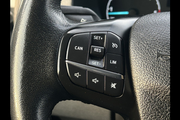 Ford Transit Custom 300 2.0 TDCI 130 PK AUTOMAAT / L1H1 / STOELVERW / 1e EIG. / ACHTERKLEP / AIRCO / CRUISE / NAVI / CAMERA / CARPLAY