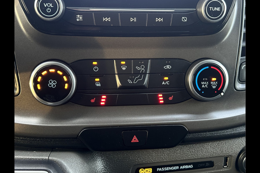 Ford Transit Custom 300 2.0 TDCI 130 PK AUTOMAAT / L1H1 / STOELVERW / 1e EIG. / ACHTERKLEP / AIRCO / CRUISE / NAVI / CAMERA / CARPLAY