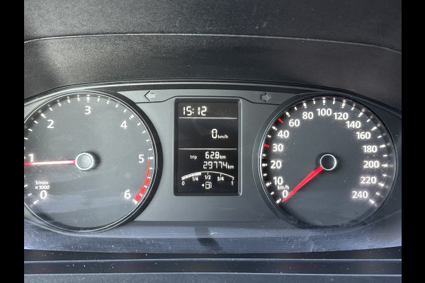 Volkswagen Transporter 2.0 TDI 102 PK / L2H1 / UNIEK 29.774 KM !! / 1e EIGENAAR / TREKHAAK / AIRCO / 3 ZITS