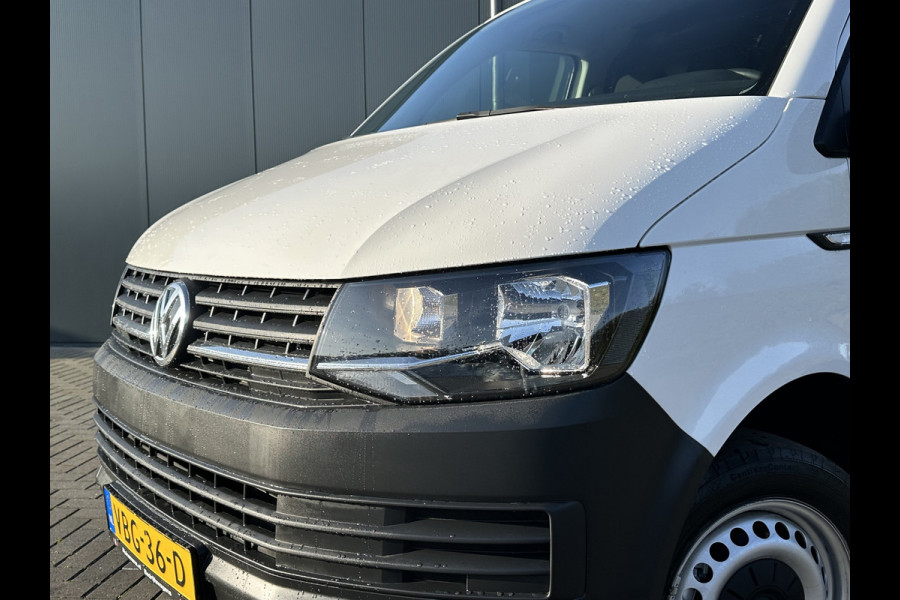 Volkswagen Transporter 2.0 TDI 102 PK / L2H1 / UNIEK 29.774 KM !! / 1e EIGENAAR / TREKHAAK / AIRCO / 3 ZITS