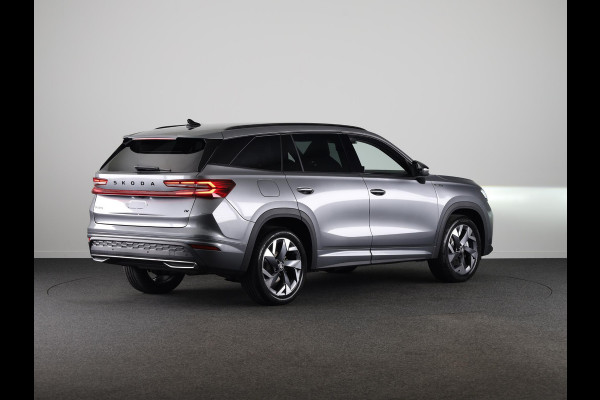 Škoda Kodiaq 1.5 TSI PHEV Sportline Business 204pk | Trekhaak | Panoramadak | Winter pakket |  Blind Spot | Adaptive Cruise | Stoelverwarming | Camera | Light & View