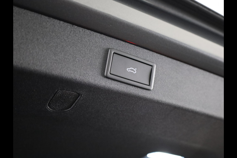 Škoda Kodiaq 1.5 TSI PHEV Sportline Business 204pk | Trekhaak | Panoramadak | Winter pakket |  Blind Spot | Adaptive Cruise | Stoelverwarming | Camera | Light & View