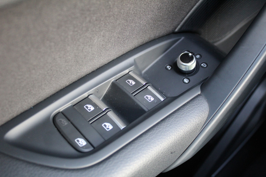 Audi Q5 50 TFSI e quattro S edition | Dealer Onderhouden | Bang & Olufsen | Trekhaak | 360 Camera | Leder