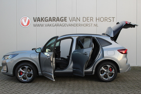 Ford Kuga 2.5-243pk PHEV ST-Line X. Van €. 54.937,- voor €. 43.735,- Trekgewicht van 2.100kg ! Elektr. panodak., elektr. trekhaak, stoel-, stuur- en voorraamverw., 360gr. Camera, HUD, AppleCarplay/Androidauto, Elektr. verstelb. comfortstoelen, LED verl.