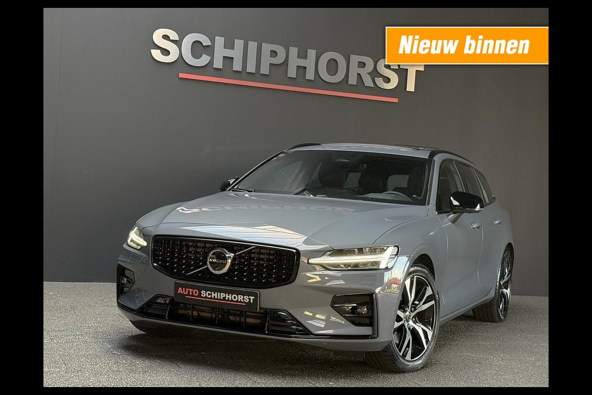 Volvo V60 B4 211pkplus darkPanoramatrekhaakleerharman kardonThunder Grey Bovag garantie 360 camera