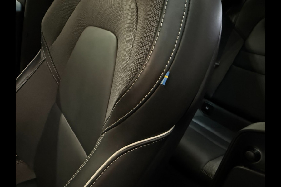 Volvo V60 B4 211pkplus darkPanoramatrekhaakleerharman kardonThunder Grey Bovag garantie 360 camera