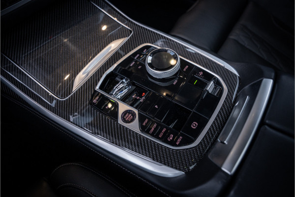 BMW X7 M60i xDrive - Panorama | Kuipstoelen | H&K | Exclusive Pakket | Elek Trekhaak