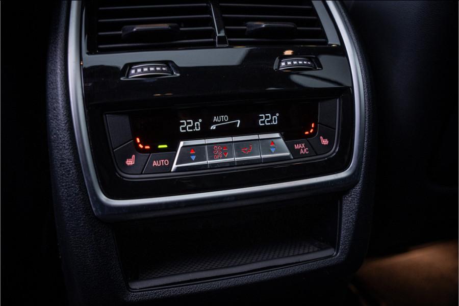 BMW X7 M60i xDrive - Panorama | Kuipstoelen | H&K | Exclusive Pakket | Elek Trekhaak