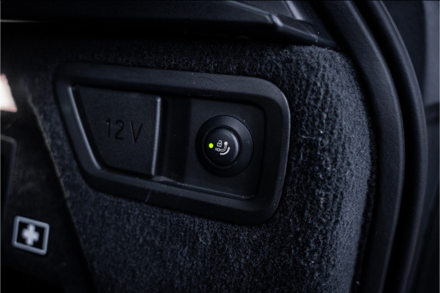 BMW X7 M60i xDrive - Panorama | Kuipstoelen | H&K | Exclusive Pakket | Elek Trekhaak