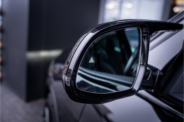 BMW X7 M60i xDrive - Panorama | Kuipstoelen | H&K | Exclusive Pakket | Elek Trekhaak