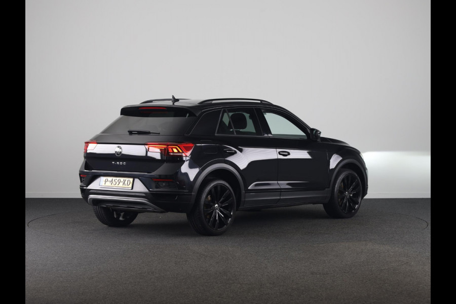 Volkswagen T-Roc 1.5 TSI Sport 150 PK | Automaat (DSG) | Black style | Camera | Digitaal dashboard | 18 Inch