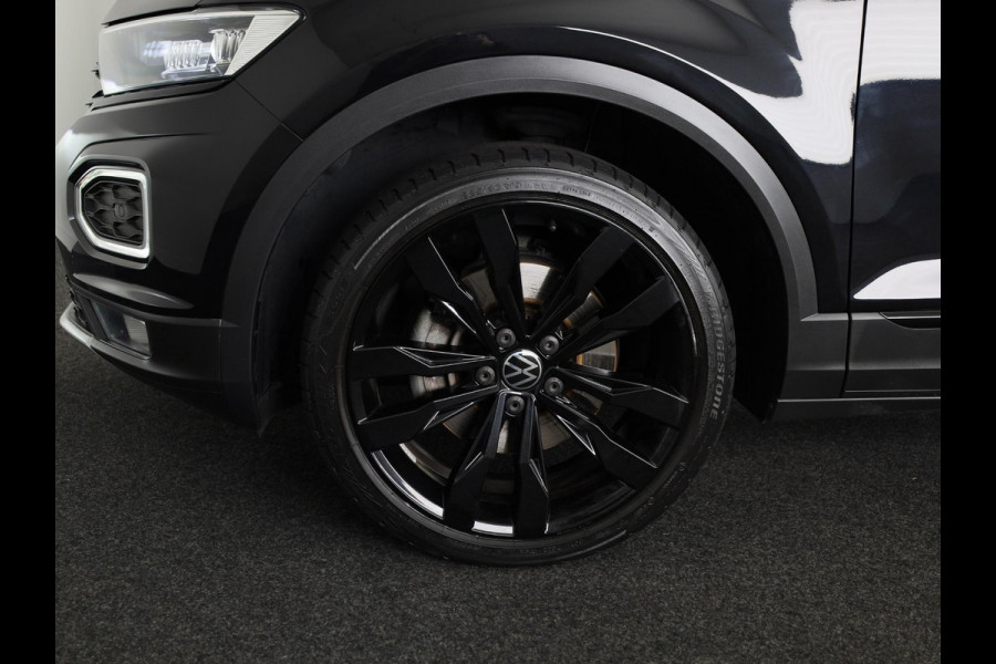 Volkswagen T-Roc 1.5 TSI Sport 150 PK | Automaat (DSG) | Black style | Camera | Digitaal dashboard | 18 Inch