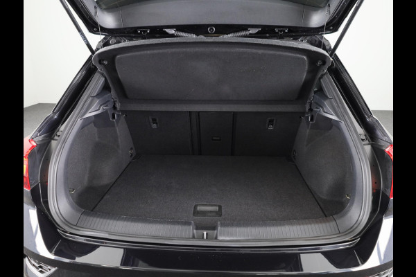 Volkswagen T-Roc 1.5 TSI Sport 150 PK | Automaat (DSG) | Black style | Camera | Digitaal dashboard | 18 Inch