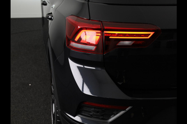 Volkswagen T-Roc 1.5 TSI Sport 150 PK | Automaat (DSG) | Black style | Camera | Digitaal dashboard | 18 Inch