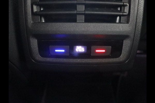 Volkswagen Golf 1.4 eHybrid GTE | Stoelverwarming | Adaptive cruise | Carplay | Navigatie | Parkeerhulp | Full LED | Sfeerverlichting | Climate control | PHEV | Plug In