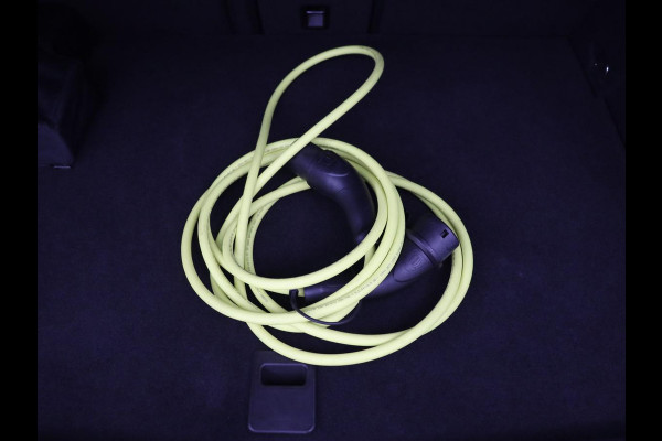 Volkswagen Golf 1.4 eHybrid GTE | Stoelverwarming | Adaptive cruise | Carplay | Navigatie | Parkeerhulp | Full LED | Sfeerverlichting | Climate control | PHEV | Plug In