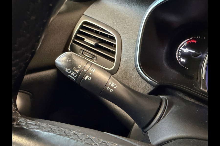 Renault Mégane Estate 1.2 TCe Bose 1E EIGENAAR PARKEERSENSOREN ACHTER CRUISE CONTROL BLUETOOTH AIRCO NAVI