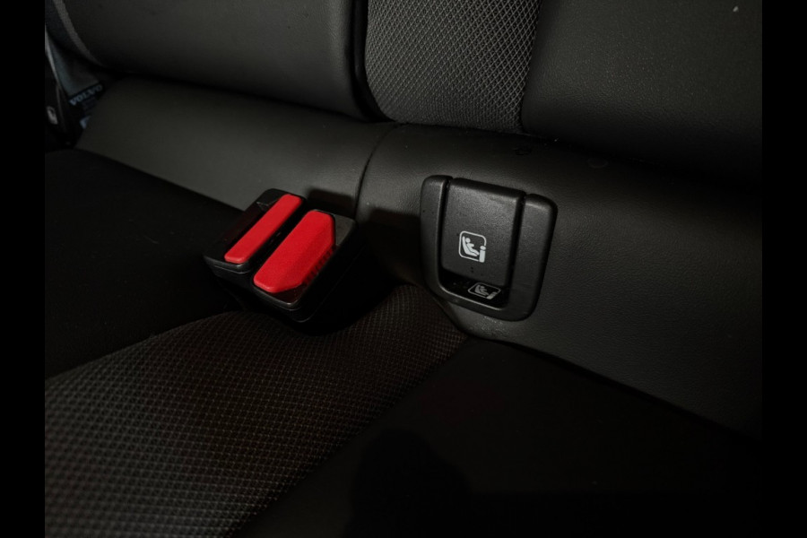 Volvo V60 B4 211pkplus darkPanoramatrekhaakleerharman kardonThunder Grey Bovag garantie 360 camera