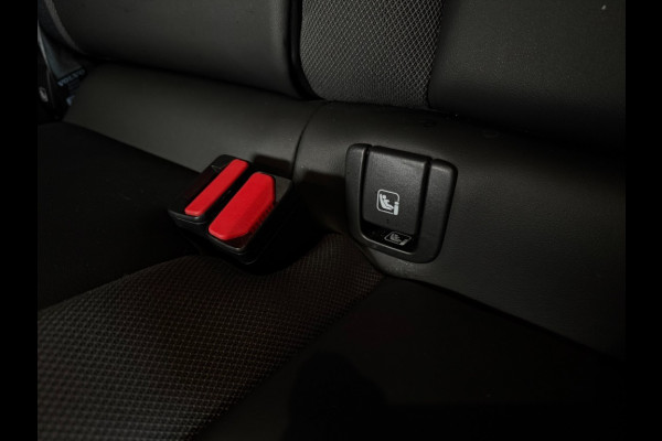 Volvo V60 B4 211pkplus darkPanoramatrekhaakleerharman kardonThunder Grey Bovag garantie 360 camera