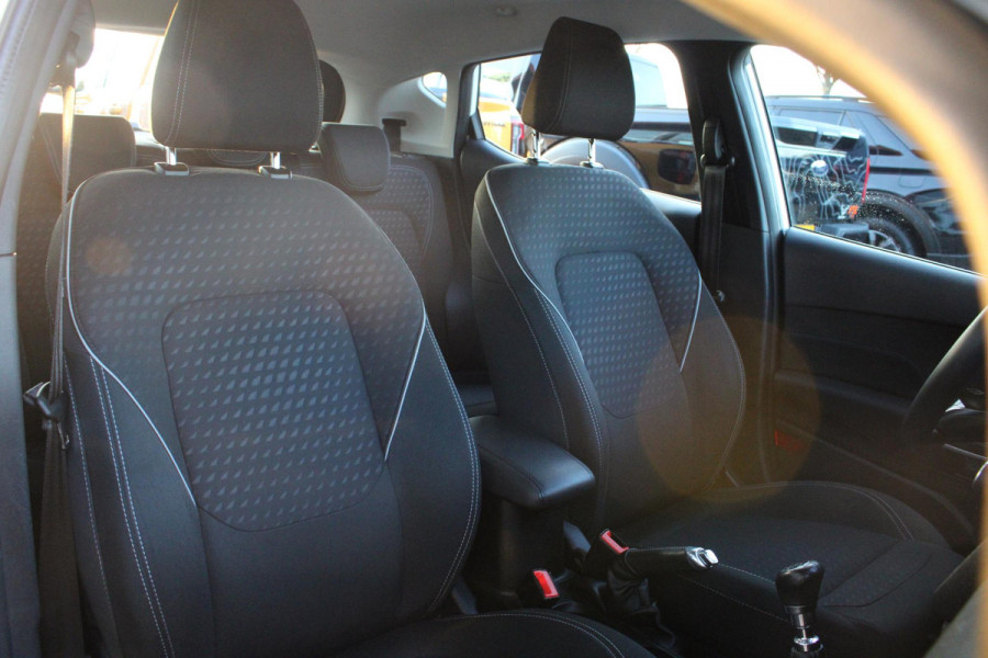 Ford Fiesta 1.0 EcoBoost Titanium | B&O Audio | Parkeersensoren | Stoelverwarming + Stuurverwarming | Camera | LED |