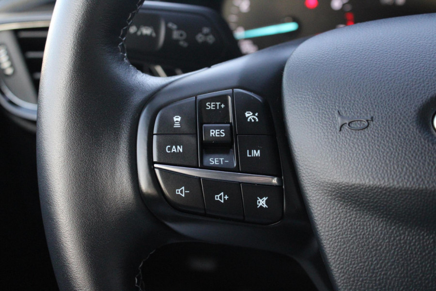 Ford Fiesta 1.0 EcoBoost Titanium | B&O Audio | Parkeersensoren | Stoelverwarming + Stuurverwarming | Camera | LED |