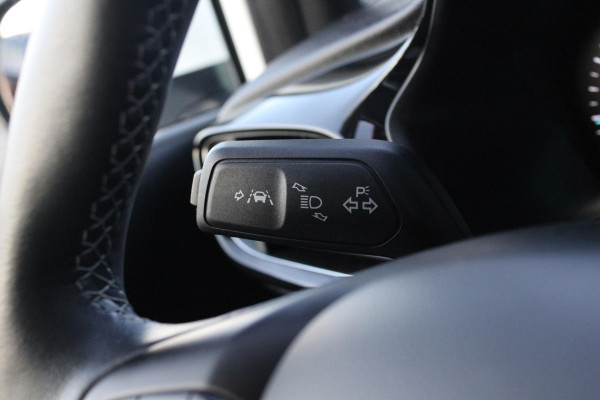 Ford Fiesta 1.0 EcoBoost Titanium | B&O Audio | Parkeersensoren | Stoelverwarming + Stuurverwarming | Camera | LED |