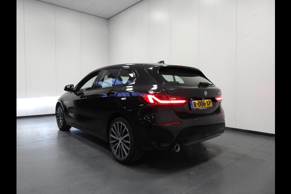 BMW 1-serie 118i Aut. Intro Sport Line VOL LEER/NAVI/CAMERA/LED/18"LMV!