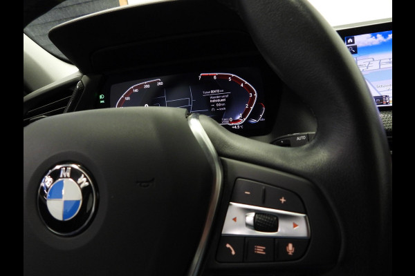 BMW 1-serie 118i Aut. Intro Sport Line VOL LEER/NAVI/CAMERA/LED/18"LMV!