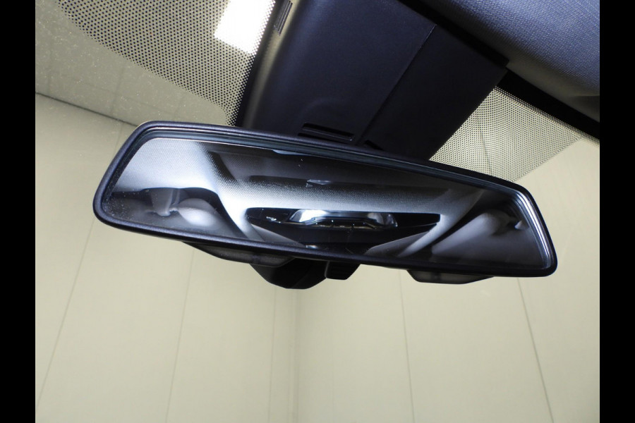 BMW 1-serie 118i Aut. Intro Sport Line VOL LEER/NAVI/CAMERA/LED/18"LMV!