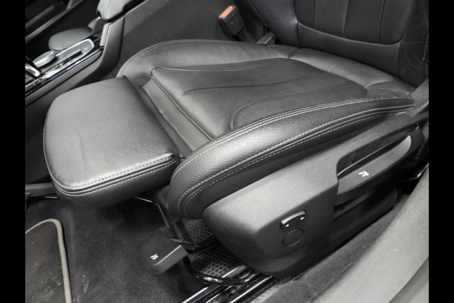 BMW 1-serie 118i Aut. Intro Sport Line VOL LEER/NAVI/CAMERA/LED/18"LMV!