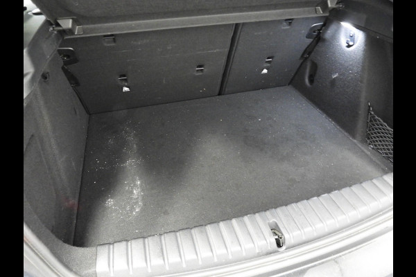 BMW 1-serie 118i Aut. Intro Sport Line VOL LEER/NAVI/CAMERA/LED/18"LMV!