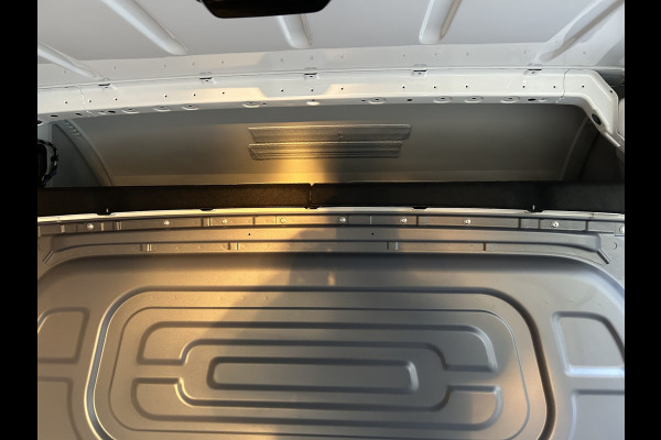 Mercedes-Benz Sprinter 317 CDI L2 H2 Automaat / 360 Camera / MBUX / Navigatie / Cruise control / Airco / 270 Graden achterdeuren