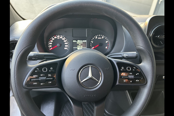 Mercedes-Benz Sprinter 317 CDI L2 H2 Automaat / 360 Camera / MBUX / Navigatie / Cruise control / Airco / 270 Graden achterdeuren