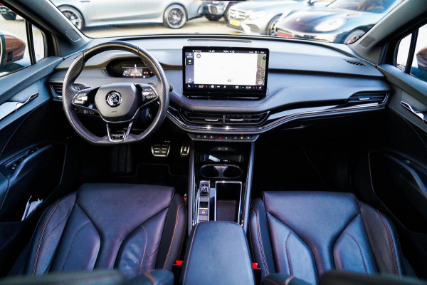 Škoda ENYAQ iV 80 Founders Edition Black SOH91% | Massage | Stuurwielverwarming | 360 Camera | Achterbank Verwarming