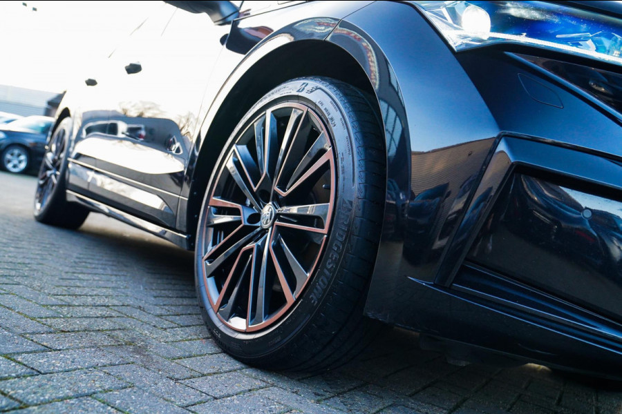 Škoda ENYAQ iV 80 Founders Edition Black SOH91% | Massage | Stuurwielverwarming | 360 Camera | Achterbank Verwarming