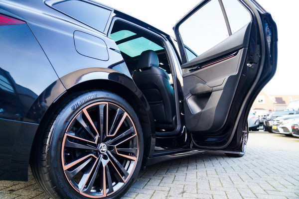 Škoda ENYAQ iV 80 Founders Edition Black SOH91% | Massage | Stuurwielverwarming | 360 Camera | Achterbank Verwarming