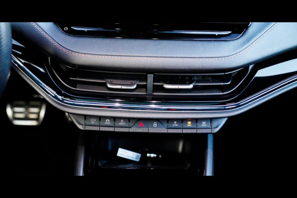 Škoda ENYAQ iV 80 Founders Edition Black SOH91% | Massage | Stuurwielverwarming | 360 Camera | Achterbank Verwarming