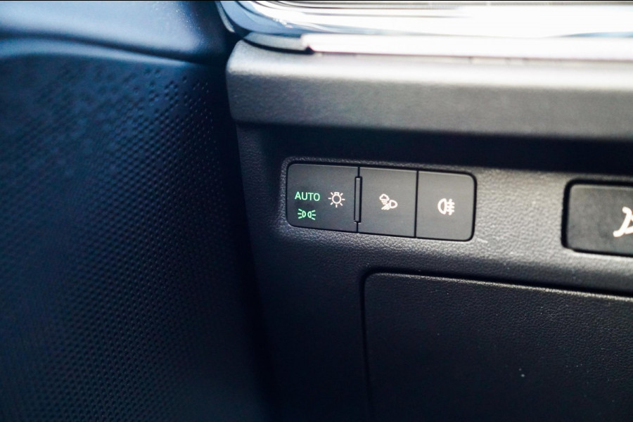 Škoda ENYAQ iV 80 Founders Edition Black SOH91% | Massage | Stuurwielverwarming | 360 Camera | Achterbank Verwarming