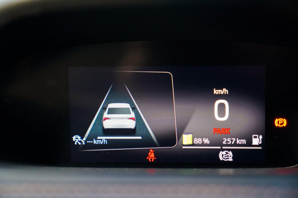 Škoda ENYAQ iV 80 Founders Edition Black SOH91% | Massage | Stuurwielverwarming | 360 Camera | Achterbank Verwarming