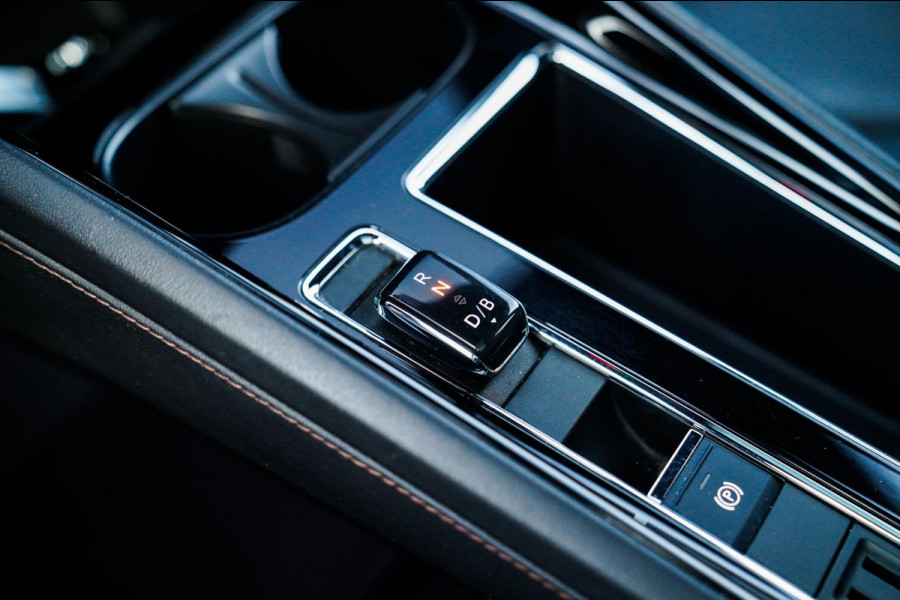 Škoda ENYAQ iV 80 Founders Edition Black SOH91% | Massage | Stuurwielverwarming | 360 Camera | Achterbank Verwarming