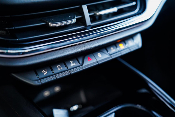 Škoda ENYAQ iV 80 Founders Edition Black SOH91% | Massage | Stuurwielverwarming | 360 Camera | Achterbank Verwarming