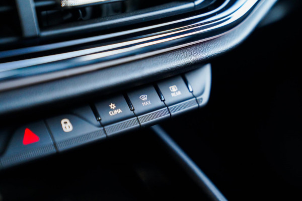 Škoda ENYAQ iV 80 Founders Edition Black SOH91% | Massage | Stuurwielverwarming | 360 Camera | Achterbank Verwarming