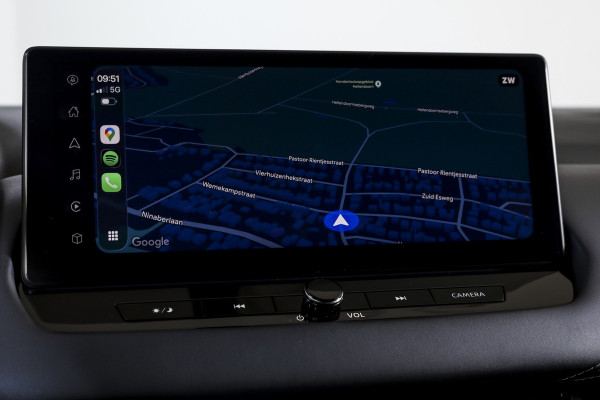 Nissan QASHQAI 1.3 MHEV Xtronic Tekna Plus - Automaat | Pano | Bose | Trekhaak | Dig. Cockpit | Adapt. Cruise | Winterpakket | Memory | 360 Camera | NAV + App. Connect | ECC | LM 20" |