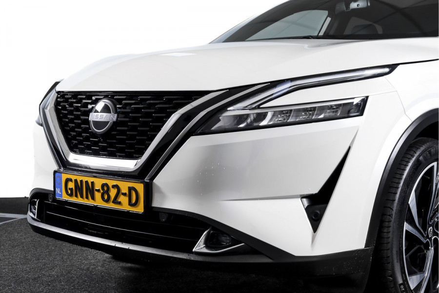 Nissan QASHQAI 1.3 MHEV Xtronic Tekna Plus - Automaat | Pano | Bose | Trekhaak | Dig. Cockpit | Adapt. Cruise | Winterpakket | Memory | 360 Camera | NAV + App. Connect | ECC | LM 20" |