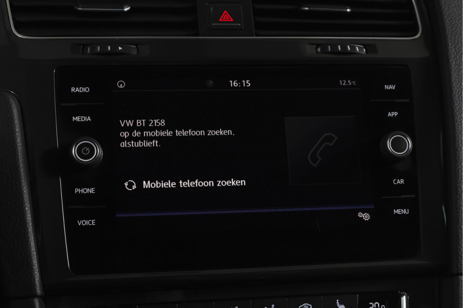 Volkswagen Golf 1.5 TSI 130 PK Comfortline Business | Adapt. Cruise | Stoelverw. | PDC | NAV + App. Connect | ECC | Trekhaak | DAB | LM 17" |