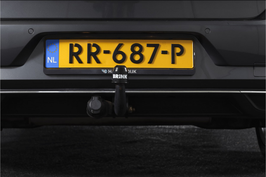 Volkswagen Golf 1.5 TSI 130 PK Comfortline Business | Adapt. Cruise | Stoelverw. | PDC | NAV + App. Connect | ECC | Trekhaak | DAB | LM 17" |