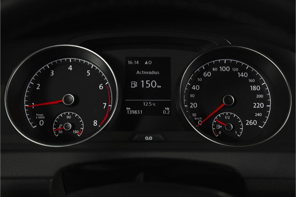 Volkswagen Golf 1.5 TSI 130 PK Comfortline Business | Adapt. Cruise | Stoelverw. | PDC | NAV + App. Connect | ECC | Trekhaak | DAB | LM 17" |